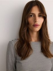 Bluzka w paski - wielobarwny. Bluzki damskie Reserved, l, bez wzorów, z bawełny, bez kołnierzyka, bez ramiączek. W wyprzedaży za 35.99 zł.