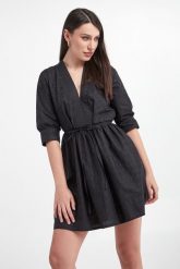 Sukienka TWINSET. Sukienki damskie Twinset Milano, bez wzorów, bez kołnierzyka, bez ramiączek. W wyprzedaży za 693.77 zł.