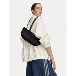 Torebka adidas. Czarne torebki do ręki damskie Adidas, bez wzorów, klasyczne, bez dodatków. Za 197.99 zł.