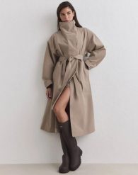 Damski płaszcz wodoodporny oddychający kawowy. Brązowe płaszcze damskie Aim'n, m, bez wzorów, z materiału, eleganckie, długie, bez kaptura. Za 859.00 zł.