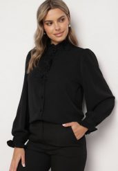 Czarna Koszula ze Stójką i Koronkowymi Aplikacjami Zeanissa. Czarne bluzki damskie Born2be, l, z aplikacjami, z koronki, eleganckie, bez kołnierzyka, bez ramiączek. Za 139.99 zł.