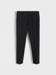Spodnie chino slim fit - czarny. Czarne spodnie materiałowe męskie Reserved, l, bez wzorów, z bawełny. Za 149.99 zł.