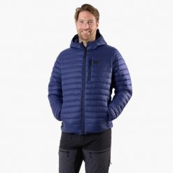 Kurtka outdoor hiking męska Swedemount Lofoten Hood Jacket wiatroszczelna. Niebieskie kurtki męskie SWEDEMOUNT, m, bez wzorów, z puchu, outdoorowe. Za 499.99 zł.
