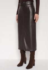 Brązowa Spódnica Ołówkowa z Imitacji Skóry z Paskiem z Dużą Klamrą Rewedia. Brązowe spódnice damskie Born2be, l, bez wzorów, ze skóry, biznesowe, midi, koszulowe. Za 134.99 zł.