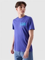 4F T-shirt regular z nadrukiem męski - fioletowy XXL. Fioletowe koszulki sportowe męskie 4f, m, bez wzorów, z bawełny, klasyczne, bez kołnierzyka. W wyprzedaży za 29.99 zł.