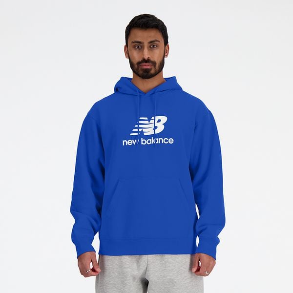 Bluza męska New Balance MT41501BUL – niebieska. Niebieskie bluzy męskie New Balance, m, z aplikacjami, z bawełny, bez kaptura. Za 149.99 zł.