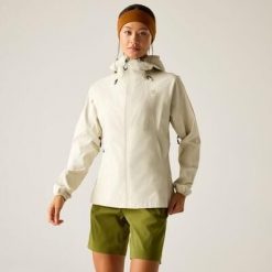 Damska wodoodporna kurtka Torrek Breathe Easy. Białe kurtki damskie Dare 2b, bez wzorów, bez kaptura. Za 499.99 zł.