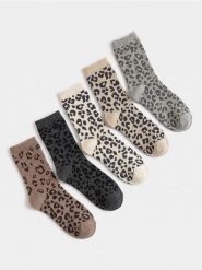 Skarpetki z bawełną w panterkę 5 pack - wielobarwny. Skarpety damskie Sinsay, bez wzorów, z bawełny. Za 17.99 zł.