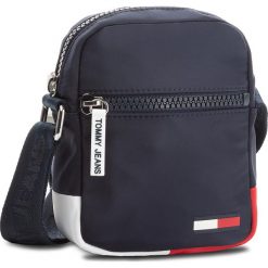 Saszetka TOMMY JEANS - Mini Rep AU0AU00175 901. Niebieskie saszetki męskie Tommy Jeans, z jeansu, młodzieżowe. Za 299.00 zł.