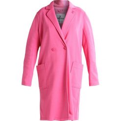 Onepiece CHALLENGE Płaszcz wełniany /Płaszcz klasyczny pink. Płaszcze męskie Onepiece, z bawełny, klasyczne. W wyprzedaży za 399.20 zł.