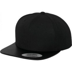 Czapka Snapback Z Płaskim Daszkiem. Czarne czapki i kapelusze damskie FLEXFIT, bez wzorów. Za 95.99 zł.