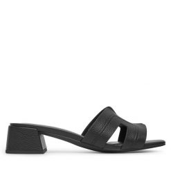 Klapki JENNY. Czarne klapki damskie Jenny, bez wzorów, bez obcasa. Za 129.99 zł.