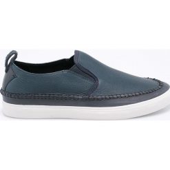 Clarks - Tenisówki. Niebieskie trampki męskie Clarks, bez wzorów, z materiału, bez zapięcia. W wyprzedaży za 139.90 zł.