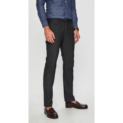 Pierre Cardin - Spodnie Lyon. Eleganckie spodnie męskie marki Pierre Cardin. W wyprzedaży za 299.90 zł.