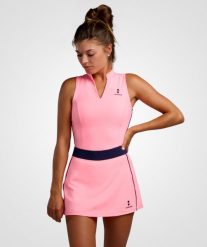 Koszulka Damska Elegance Tennis/Padel/Golf. Czerwone koszulki sportowe damskie NORDICDOTS, bez wzorów, z materiału, bez kołnierzyka, bez ramiączek, na fitness i siłownię. Za 250.00 zł.