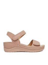 Go Soft Sandały CEO-W23206 Różowy. Czerwone sandały damskie GO SOFT, bez wzorów, ze skóry, bez obcasa, na koturnie, bez zapięcia. Za 119.99 zł.