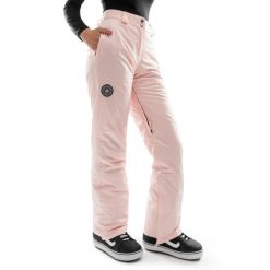 Spodnie snowboardowe damskie P1-W Pilat. Czerwone spodnie materiałowe damskie SIROKO, na zimę, bez wzorów, sportowe, snowboardowy. W wyprzedaży za 424.00 zł.