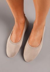 Ciemnobeżowe Balerinki z Elastyczną Cholewką Lililena. Brązowe baleriny damskie Born2be, na lato, bez wzorów, eleganckie, bez obcasa. Za 44.99 zł.