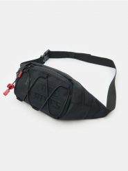 Nerka z napisem i linkami - czarny. Czarne saszetki męskie Sinsay, sportowe, małe. Za 29.99 zł.