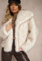 Jasnobeżowa Kurtka ze Sztucznego Futra Ozdobiona Kołnierzem Meriian. Brązowe kurtki damskie Renee, bez wzorów, z futra, bez kaptura. Za 299.99 zł.