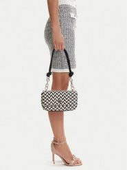 Guess Torebka Tessi HWWG76 91190 Czarny. Czarne torebki do ręki damskie Guess, z aplikacjami, ze skóry, bez dodatków. Za 639.99 zł.