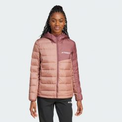 Kurtka Terrex Multi Light Down Hooded. Brązowe kurtki damskie Adidas, l, bez wzorów, z materiału, z kapturem, trekkingowe. W wyprzedaży za 425.45 zł.