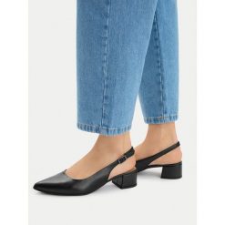 Czółenka Tamaris. Czarne czółenka damskie Tamaris, bez wzorów, bez obcasa, bez zapięcia. Za 262.99 zł.