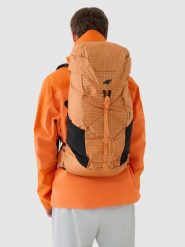 4F Plecak trekkingowy (25 L) - pomarańczowy Uniwersalny. Brązowe plecaki damskie 4f, bez wzorów, z materiału, sportowe. W wyprzedaży za 239.99 zł.