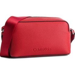 Torebka CALVIN KLEIN - Race Crossbody K60K604881 640. Listonoszki damskie marki Calvin Klein. W wyprzedaży za 319.00 zł.