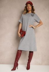 Szara Sukienka z Bawełną i Wiskozą Ozdobiona Przypinką Kwiatem 3D Zeiinia. Szare sukienki damskie Renee, do pracy, l, bez wzorów, z bawełny, biznesowe, bez kołnierzyka, bez ramiączek, midi, proste. Za 109.99 zł.