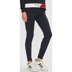 Tommy Hilfiger - Spodnie. Spodnie materiałowe damskie marki Tommy Hilfiger. W wyprzedaży za 399.90 zł.