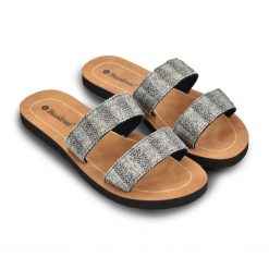 Klapki plażowe Kobieta Brasileras Palec Czarny gumową podeszwą. Czarne klapki damskie BRASILERAS, bez wzorów, z gumy, sportowe, bez obcasa. Za 134.60 zł.