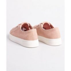 Buty do chodzenia damskie Superdry Platform Sleek. Czerwone obuwie sportowe damskie Superdry., bez wzorów, trekkingowe. Za 165.00 zł.