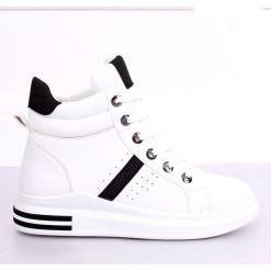 Trampki za kostkę białe CB-19078 WHITE/BLACK. Białe trampki i tenisówki damskie ButyModne, bez wzorów, z materiału, za kostkę, bez zapięcia. W wyprzedaży za 109.00 zł.