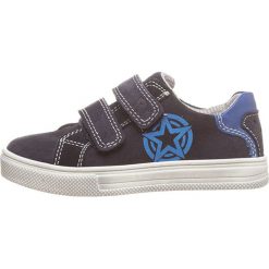 Skórzane sneakersy w kolorze granatowym. Trampki i tenisówki chłopięce Richter. W wyprzedaży za 172.95 zł.