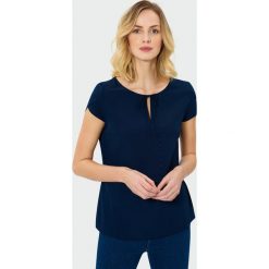 Klasyczna bluzka. Bluzki damskie marki Greenpoint. Za 69.99 zł.