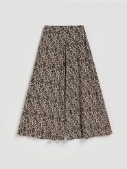 Wzorzyste spodnie palazzo - wielobarwny. Spodnie materiałowe damskie Reserved, l, bez wzorów, z dzianiny. Za 119.99 zł.