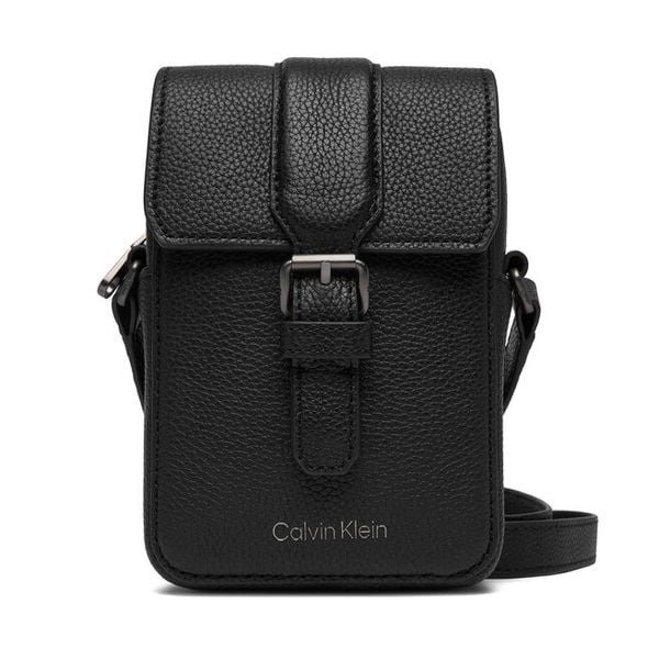 Saszetka Calvin Klein. Czarne saszetki męskie Calvin Klein, młodzieżowe, małe. Za 438.99 zł.