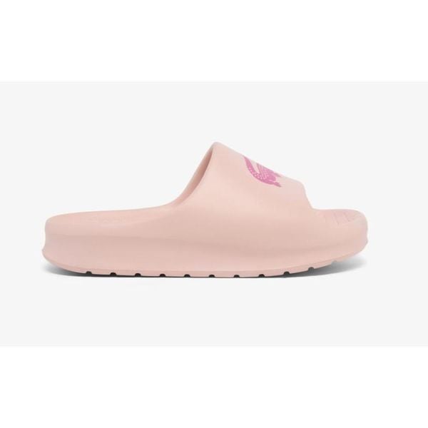 Klapki damskie Lacoste Serve Slide 2.0 na basen. Czerwone klapki damskie Lacoste, bez wzorów, z materiału, klasyczne, bez obcasa. Za 216.50 zł.