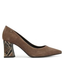 Półbuty Tamaris. Brązowe półbuty damskie Tamaris, bez wzorów, bez obcasa, na obcasie, bez zapięcia. Za 364.99 zł.