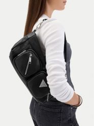 Guess Jeans Torebka CWBEO-GUESS-B-007-09 Czarny. Czarne torebki do ręki damskie Guess Jeans, z aplikacjami, z jeansu, bez dodatków. Za 259.99 zł.