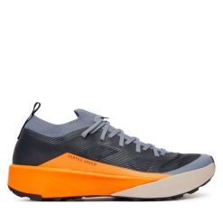 Buty do biegania Arc'teryx. Niebieskie buty sportowe męskie Arc'teryx, bez zapięcia, do biegania. Za 849.99 zł.