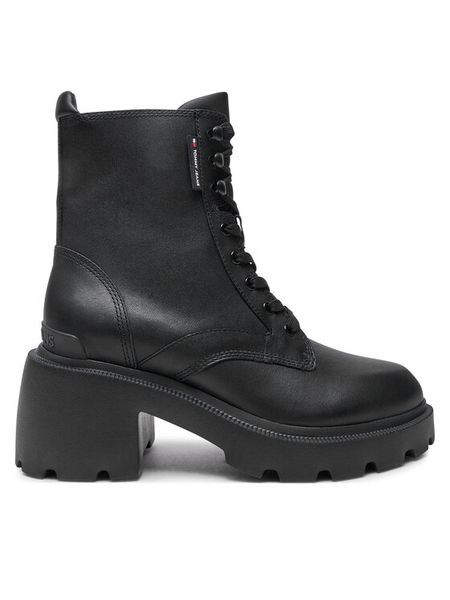 Tommy Jeans Trapery EN0EN02640 Czarny. Czarne śniegowce i trapery damskie Tommy Jeans, z jeansu. Za 479.99 zł.