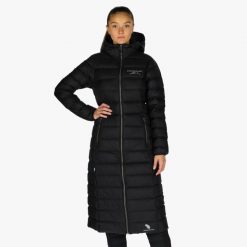 Kurtka damska hiking wodoodporna wiatroszczelna oddychająca Östersund Long. Czarne kurtki damskie SWEDEMOUNT, bez wzorów, z puchu, bez kaptura, trekkingowe. Za 899.99 zł.