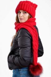 Czapka w Warkocze z Wywijanym Mankietem - Czerwona. Czerwone czapki i kapelusze damskie Awama, bez wzorów, z materiału. Za 179.90 zł.