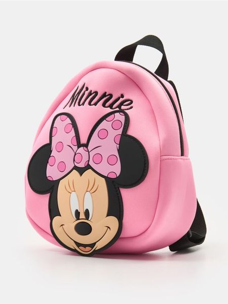 Mały plecak z aplikacją 3D Minnie Mouse - różowy. Czerwone torby i plecaki dziecięce Sinsay. Za 29.99 zł.