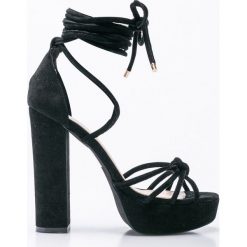 Public Desire - Sandały. Czarne sandały damskie Public Desire, z gumy. W wyprzedaży za 119.90 zł.