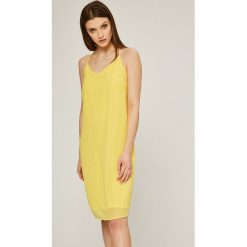 Vero Moda - Sukienka. Szare sukienki damskie Vero Moda, z dzianiny, casualowe, na ramiączkach. W wyprzedaży za 89.90 zł.