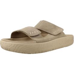 Sandały VEJA SA3220670A Zielony. Zielone sandały damskie Veja, bez wzorów, bez obcasa, bez zapięcia. Za 535.99 zł.