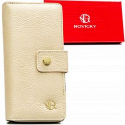 Portfel damski Rovicky R-POR-01-F19 beżowy. Brązowe portfele damskie ROVICKY, bez wzorów, ze skóry ekologicznej. Za 45.00 zł.